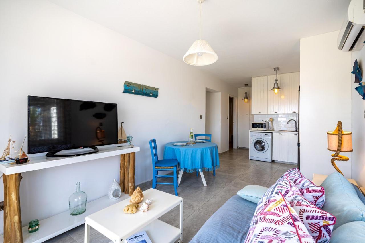 Seawaves 1- Bedroom Apartment Near Meneou Beach Larnaca Extérieur photo
